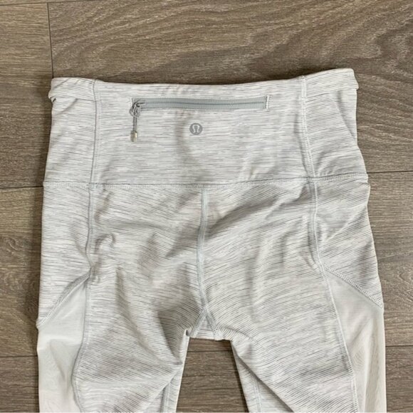 Lululemon Run With The Sun Crop Capri Wee Are From Space Nimbus Battleship White - Picture 13 of 15